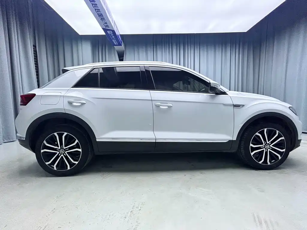 Volkswagen T-Roc 2021 280TSI DSG Luxury Smart Connect