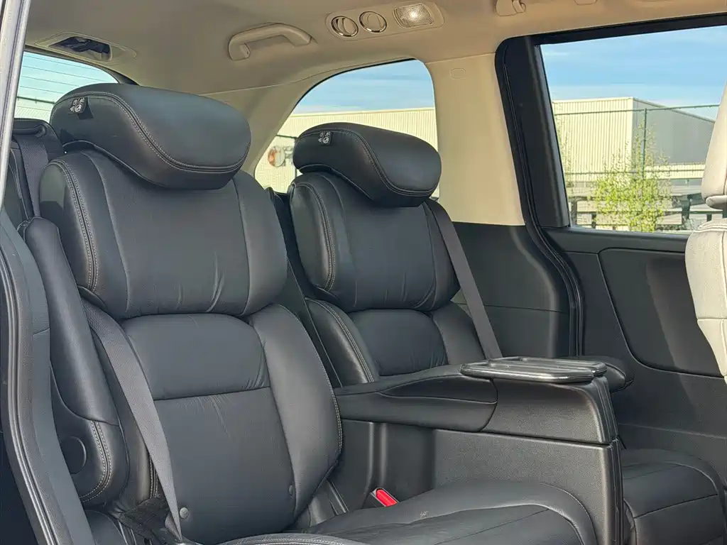 Honda Elysion — миниатюра 15