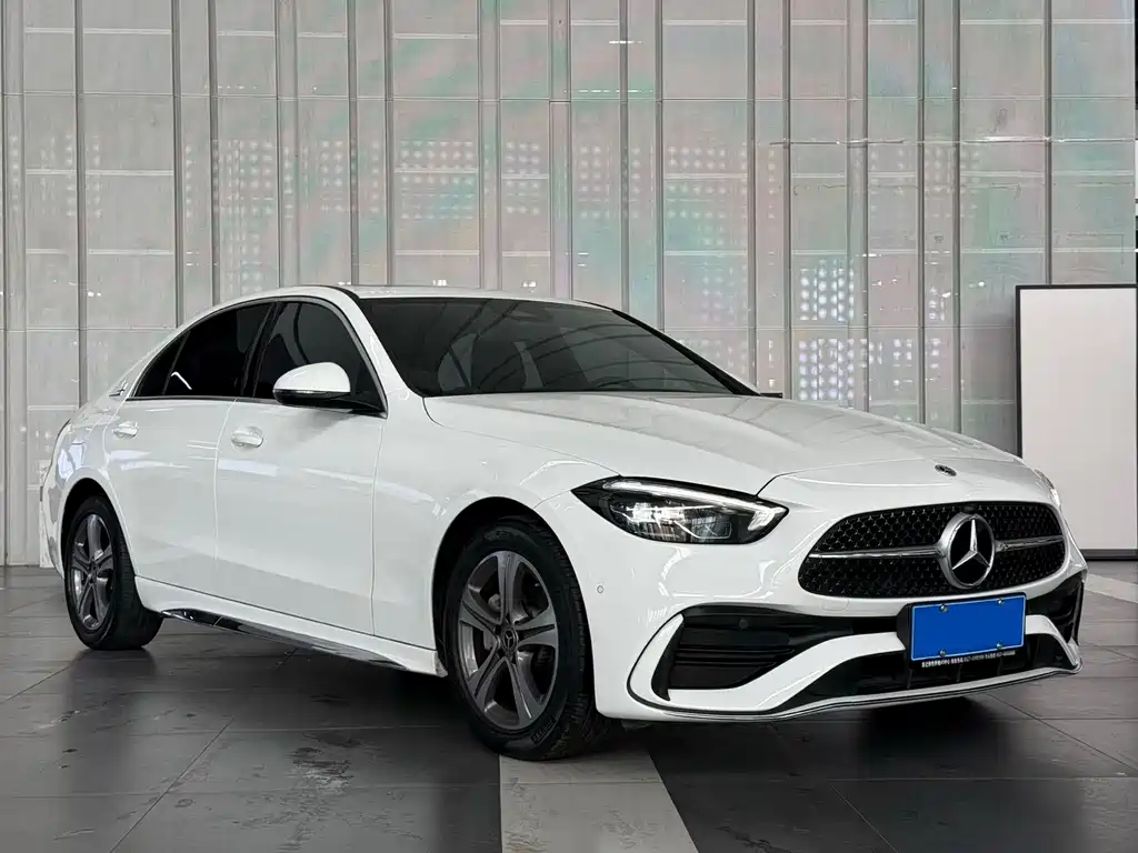 Mercedes-Benz C-Class — миниатюра 4