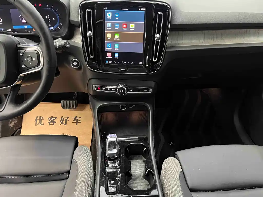 Volvo XC40 — миниатюра 11