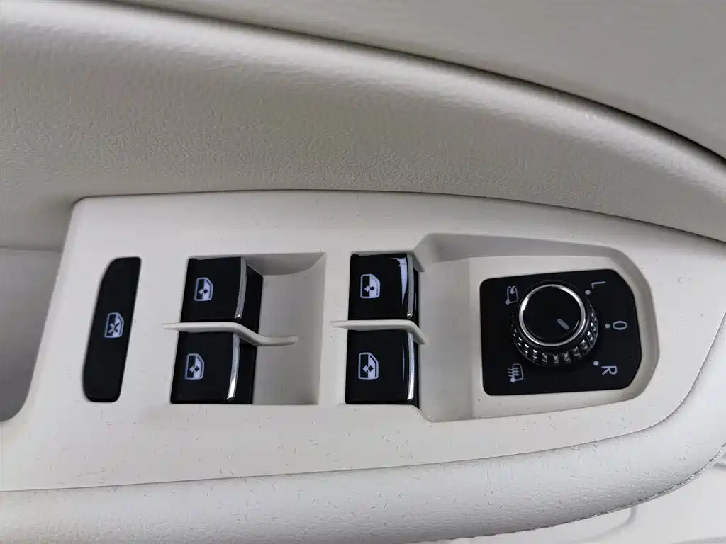 Volkswagen Phideon 2016 380TSI
