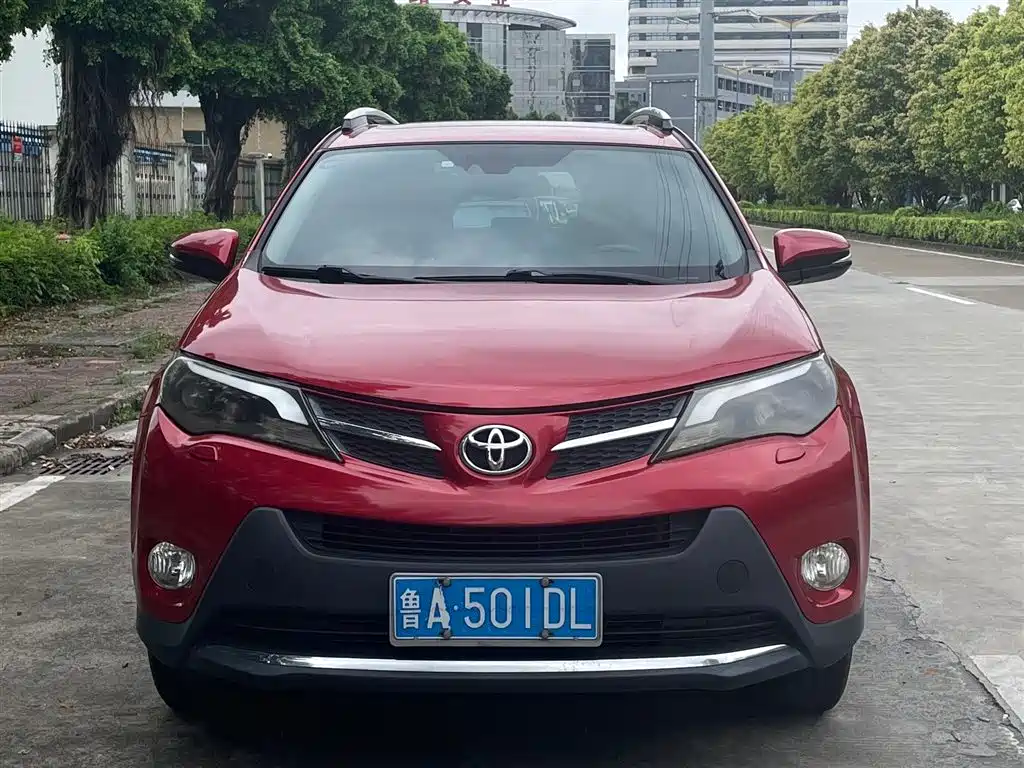 Toyota RAV4 2013 2.5L AT Luxury