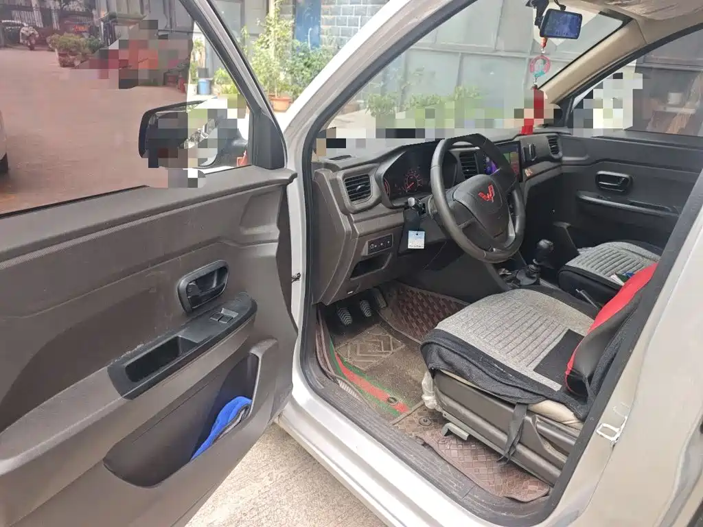 Wuling Hongguang V — миниатюра 12