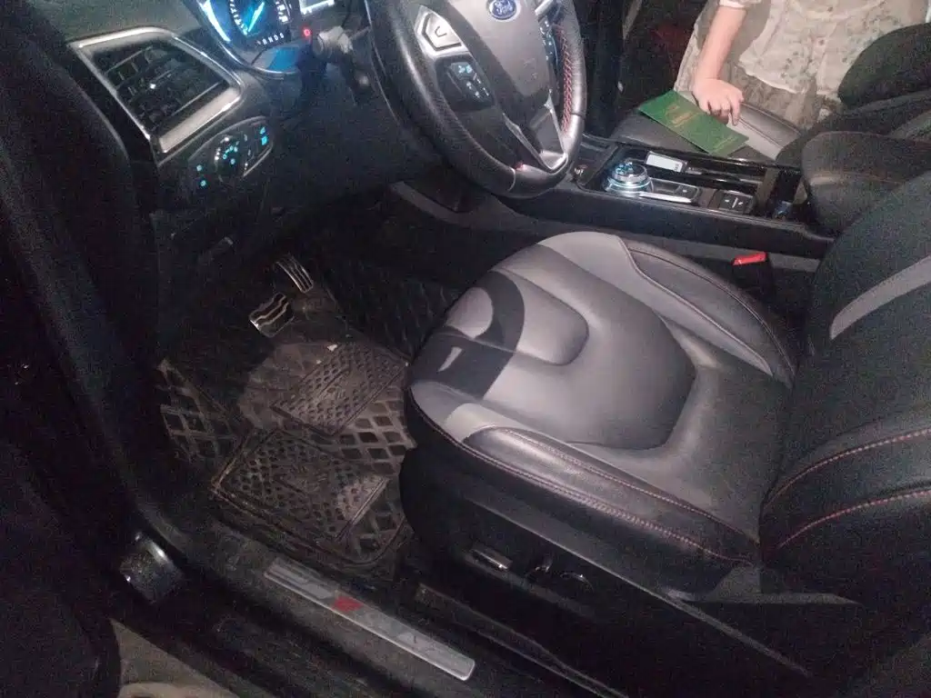Ford Edge — миниатюра 17