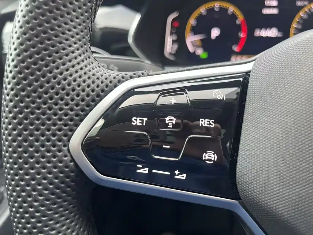 Volkswagen Passat — миниатюра 21