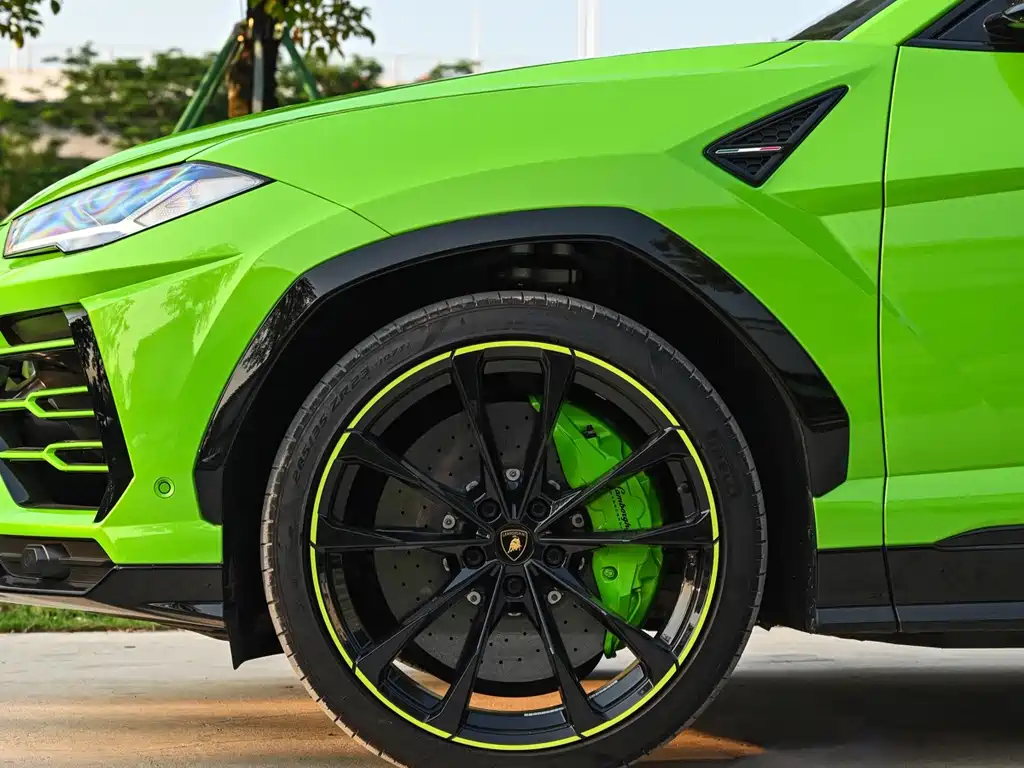 Lamborghini Urus — миниатюра 29