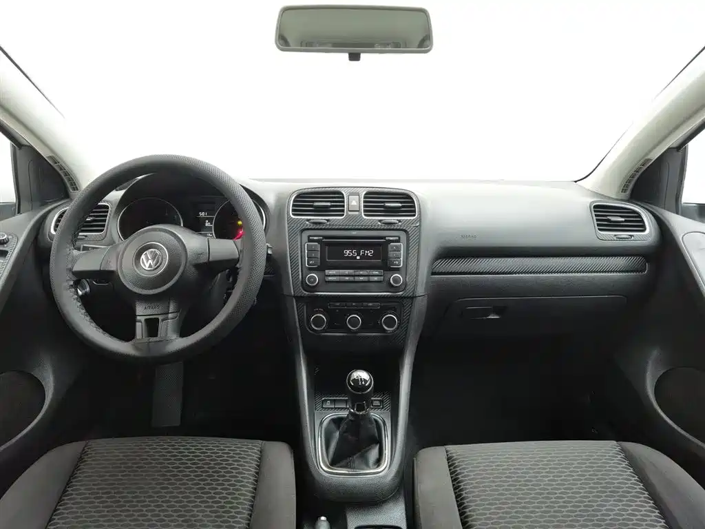 Volkswagen Golf 2011 1.6 MT Fashion