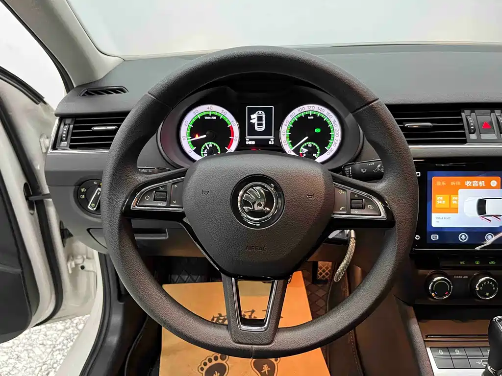 Skoda Octavia — миниатюра 8