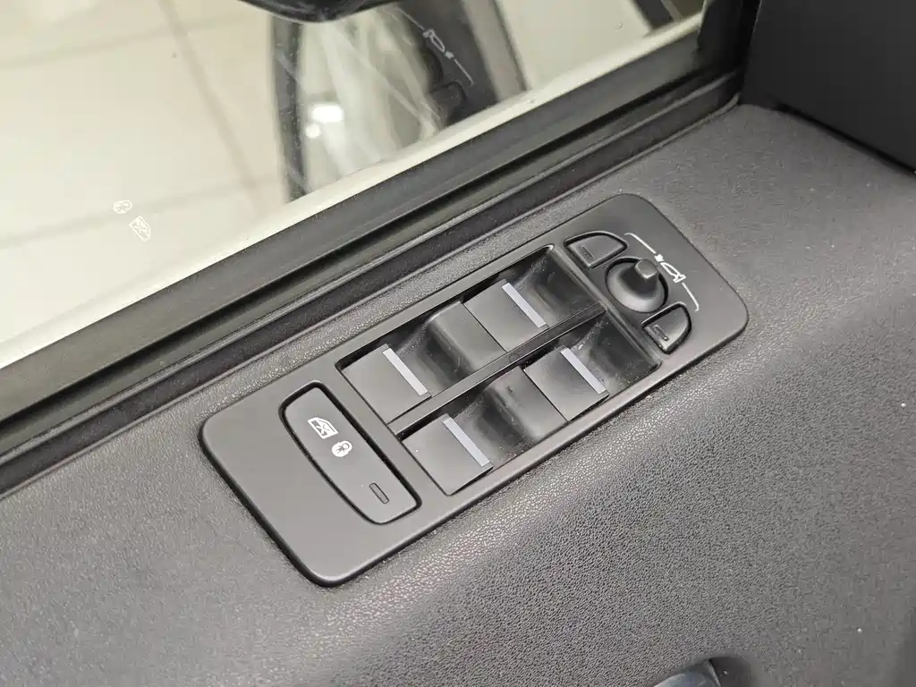 Land Rover Discovery Sport 2019 240PS SE V
