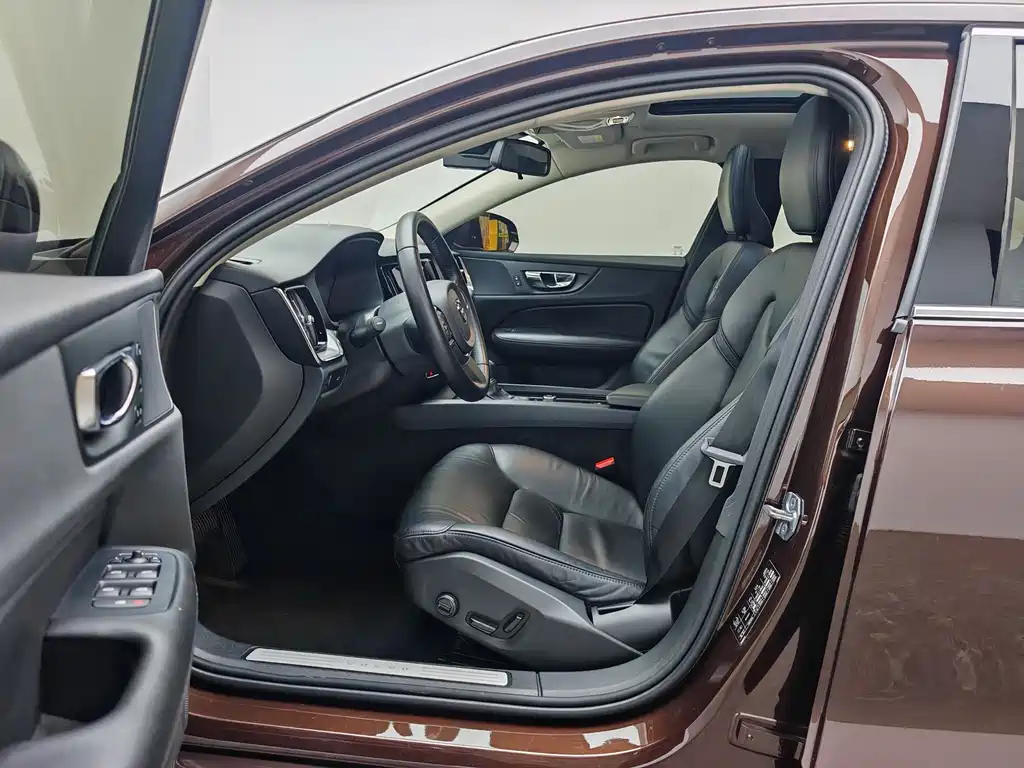 Volvo S60 — миниатюра 14
