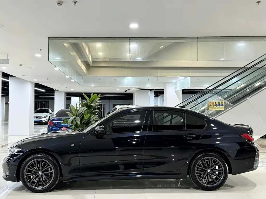 BMW 3 Series — миниатюра 3