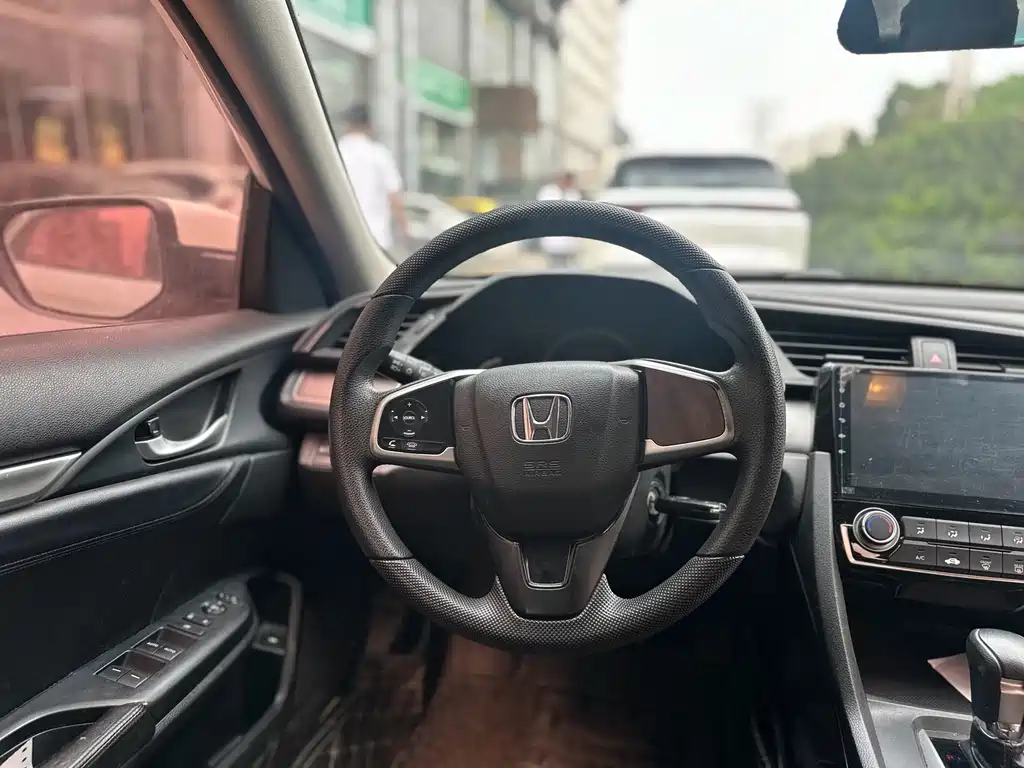 Honda Civic — миниатюра 8