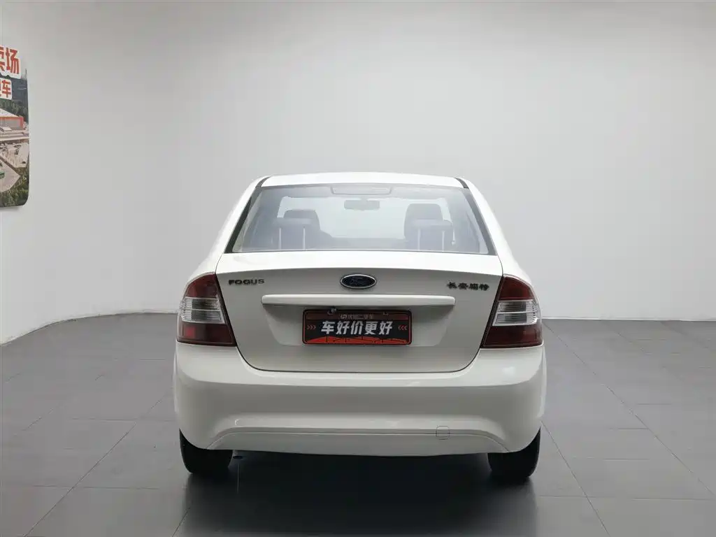 Ford Focus 2013 1.8L MT