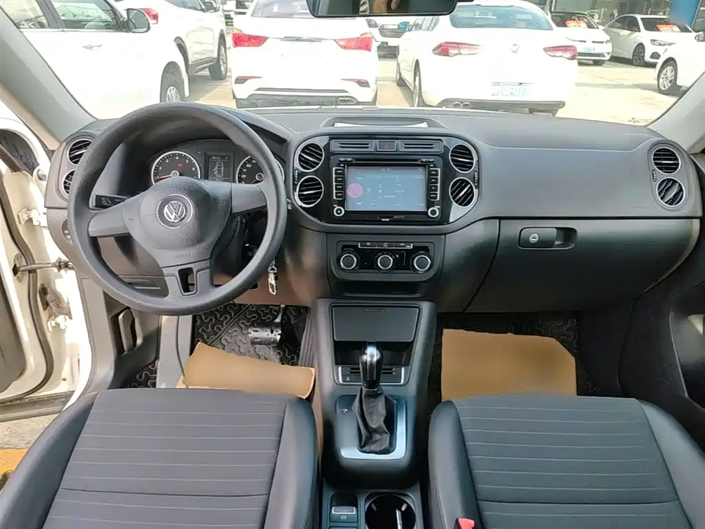 Volkswagen Tiguan 2013 1.8TSI AT