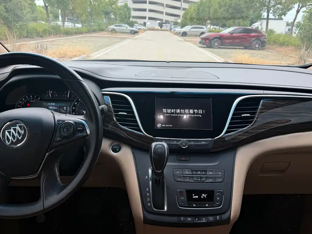 Buick GL8 — миниатюра 15
