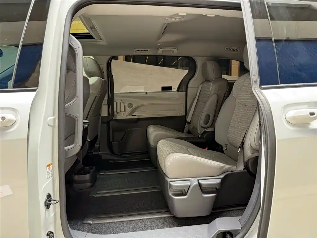 Toyota Sienna 2024 2.5L Comfort