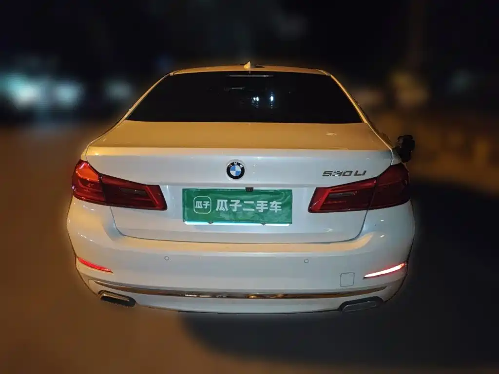 BMW 5 Series — миниатюра 3
