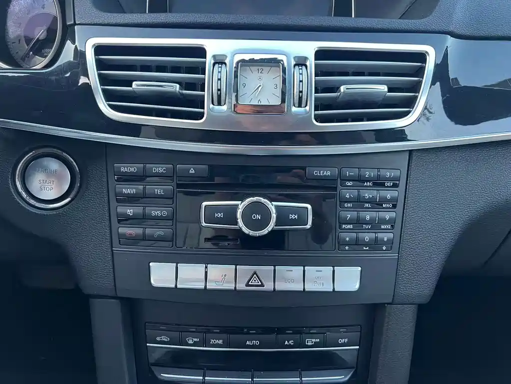Mercedes-Benz E-Class — миниатюра 13