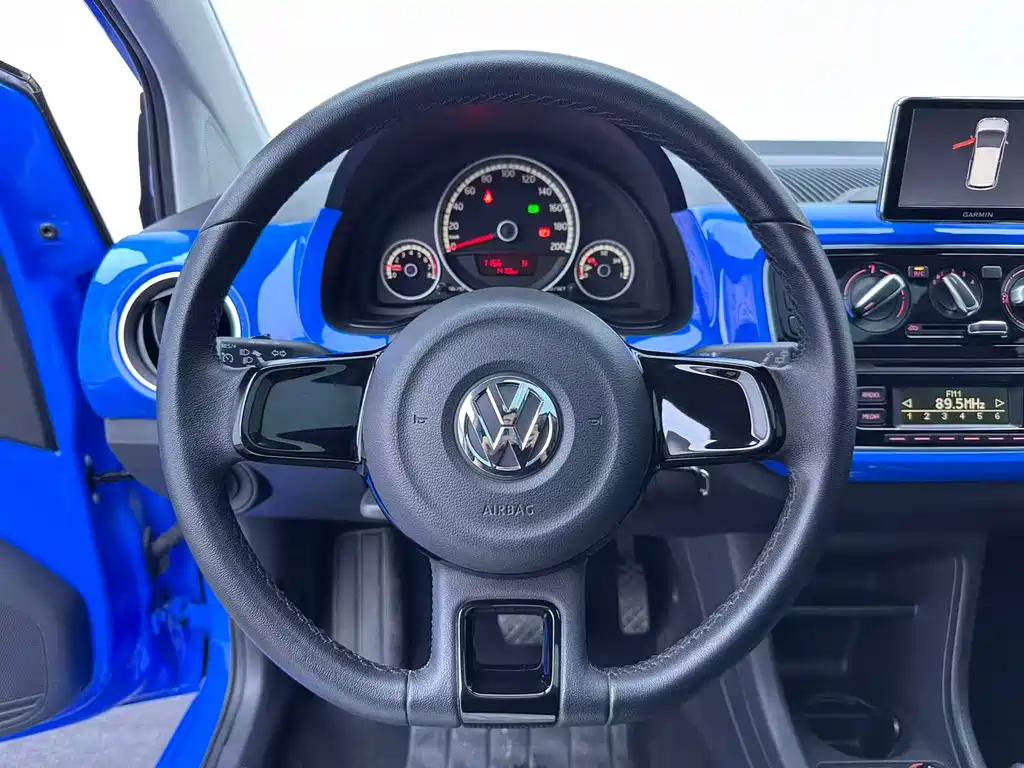 Volkswagen up! — миниатюра 14