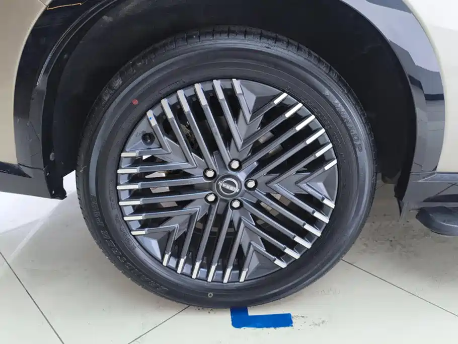 Nissan Teramont — миниатюра 6