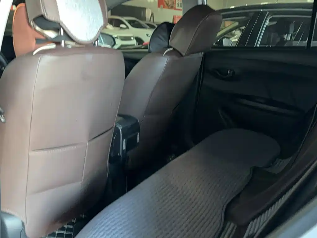 Toyota Vios FS — миниатюра 9