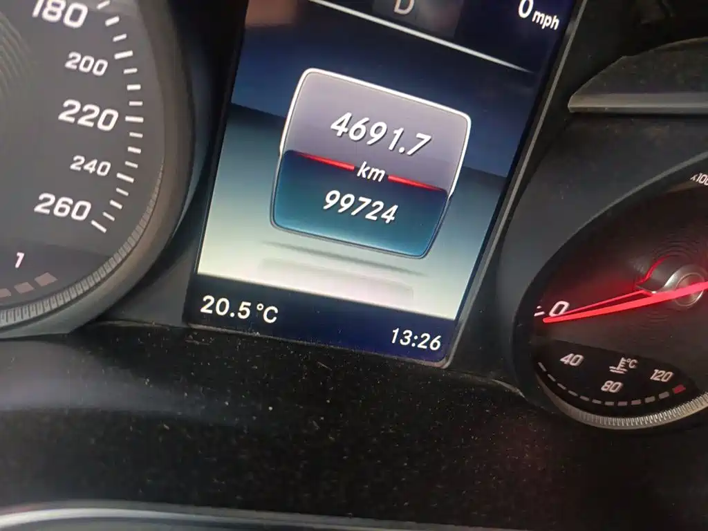 Mercedes-Benz GLC — миниатюра 8