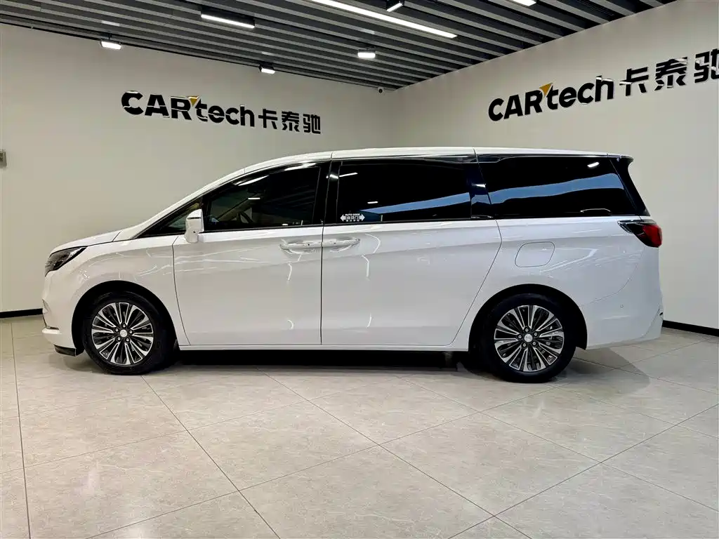 Buick GL8 2022 ES 653T Luxury