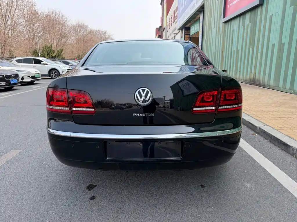 Volkswagen Phaeton — миниатюра 10