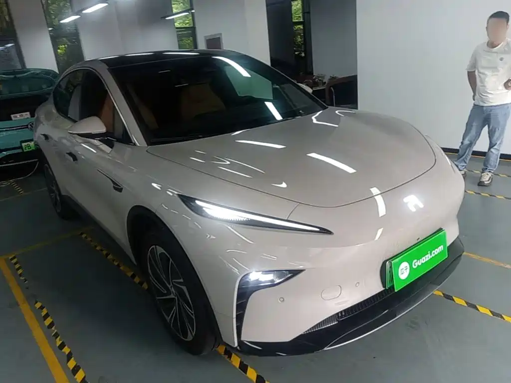 Rising Auto R7