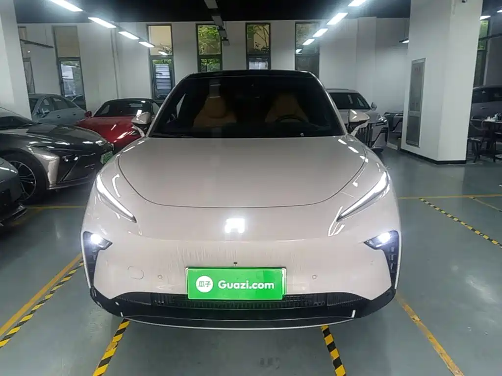 Rising Auto R7