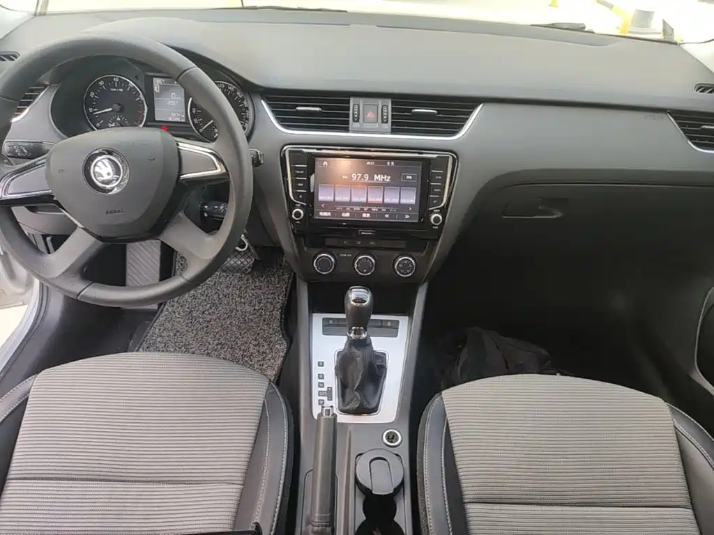 Skoda Octavia — миниатюра 13