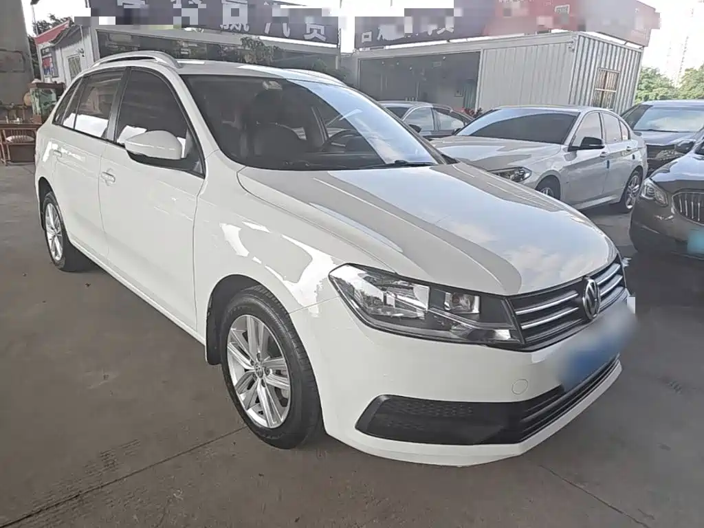 Volkswagen Santana — миниатюра 4