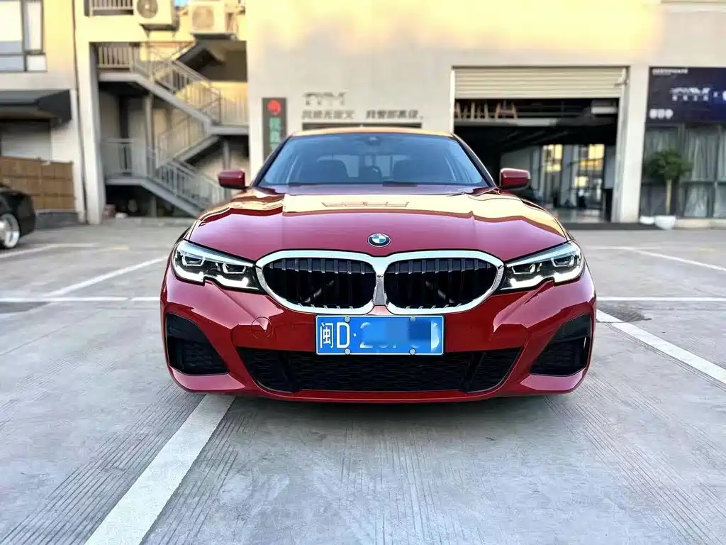 BMW 3 SERIES