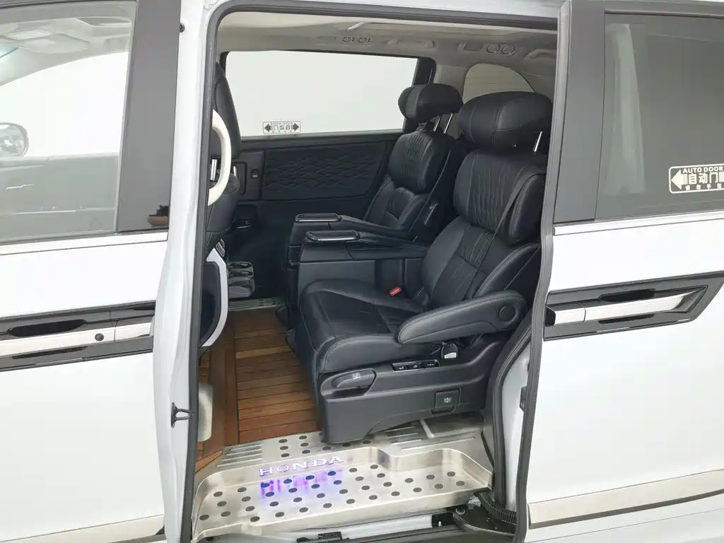 Honda Elysion — миниатюра 15