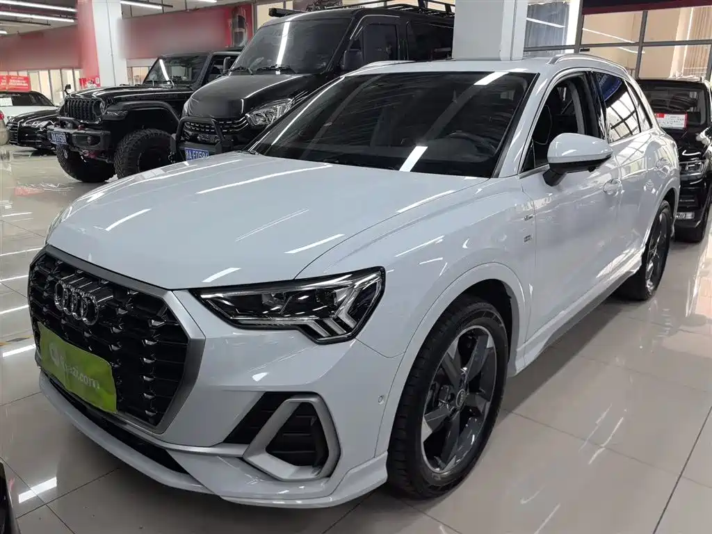 Audi Q3 2023 35 TFSI Fashion (1.5T)