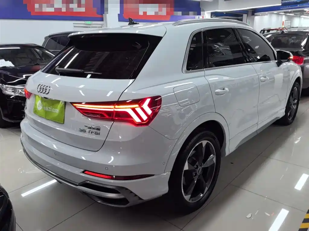 Audi Q3 2023 35 TFSI Fashion (1.5T)