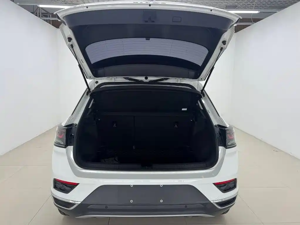 Volkswagen T-Roc — миниатюра 8