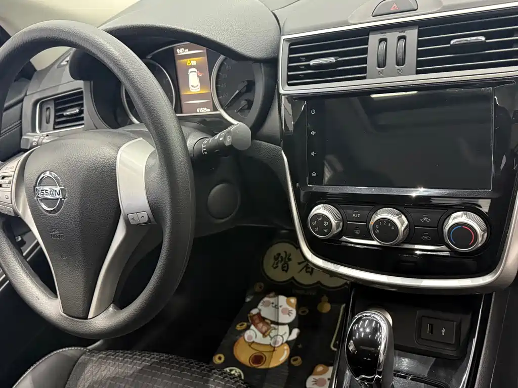 Nissan Tiida — миниатюра 6