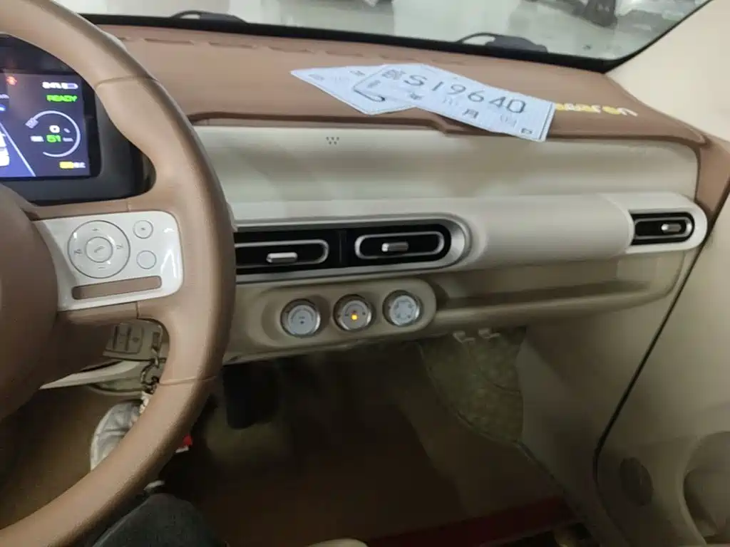 Wuling MINIEV — миниатюра 13