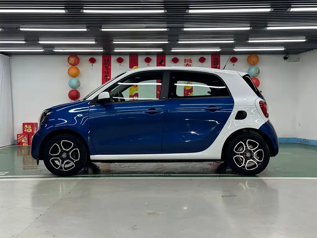 Smart forfour 0.9T 66 kW Pioneer Edition, фото 4