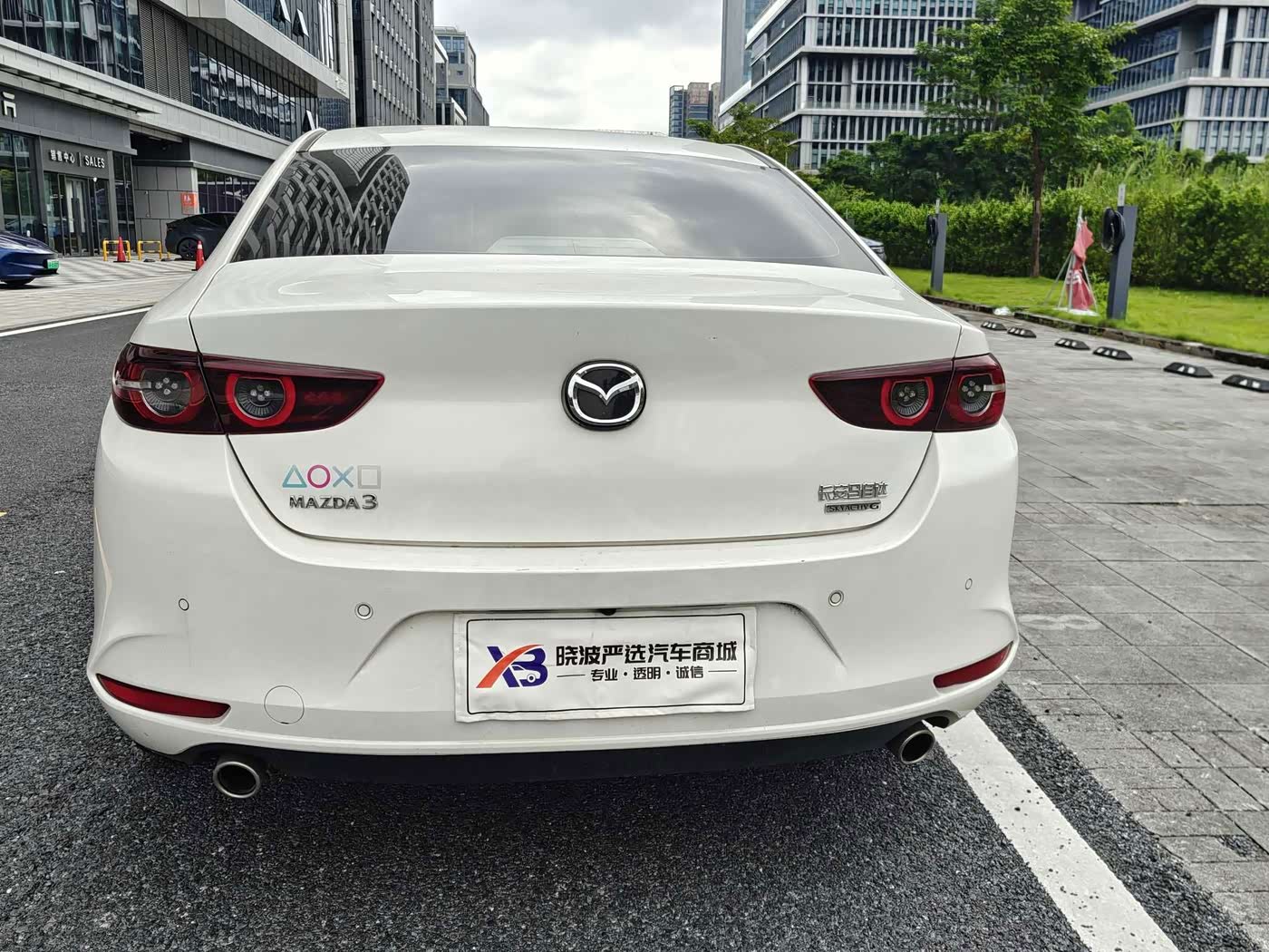 Mazda Mazda3 Axela 2.0 л 2023 г. Белый, пробег 29000 км