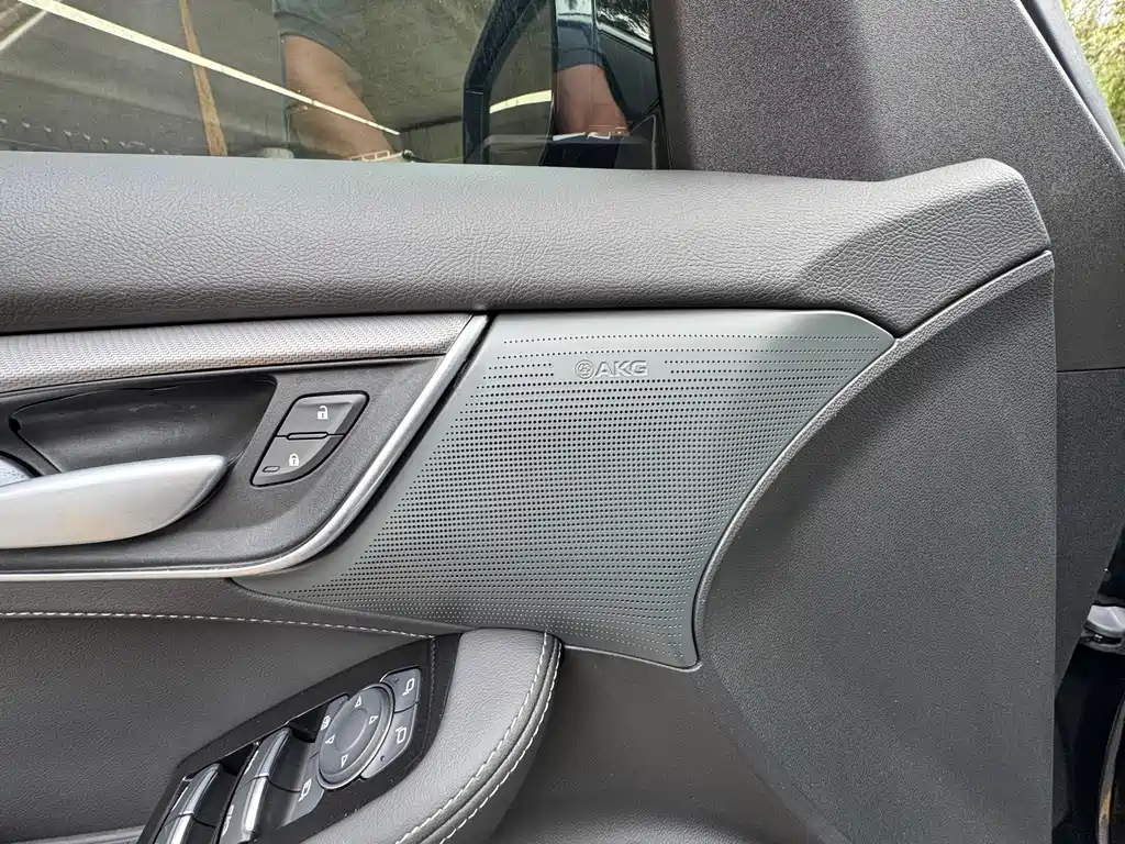 Cadillac CT5 — миниатюра 15