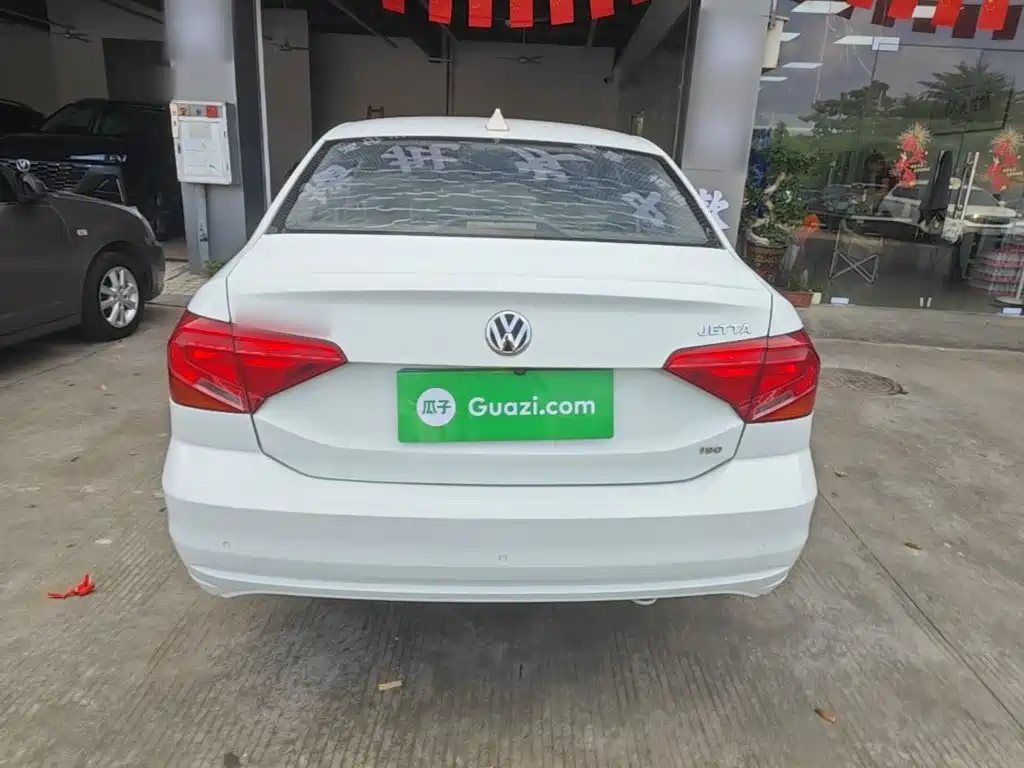 Volkswagen Jetta — миниатюра 6