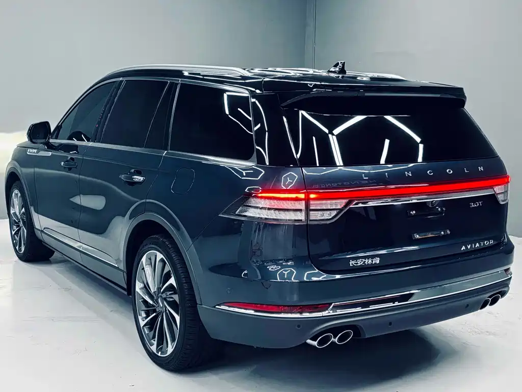 Lincoln Aviator 3.0T V6 4WD Executive Edition, фото 3