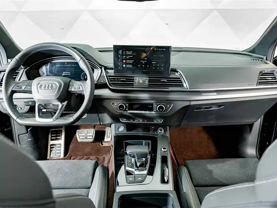Audi Q5L Sportback — миниатюра 13