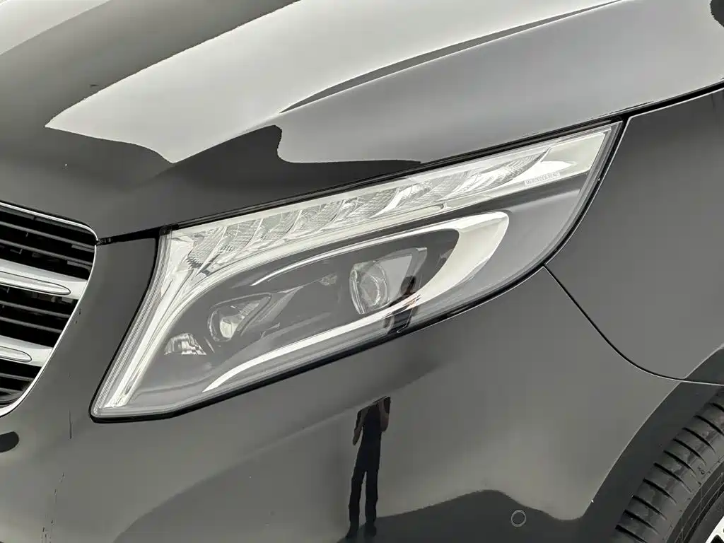 Mercedes-Benz V-Class — миниатюра 27
