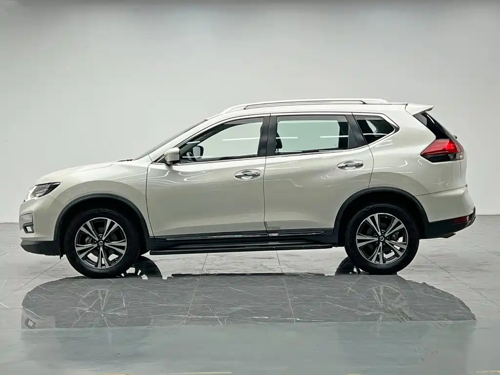 Nissan X-Trail — миниатюра 3