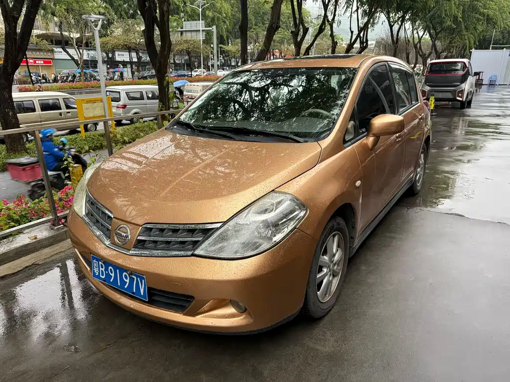 Nissan Tiida 2009