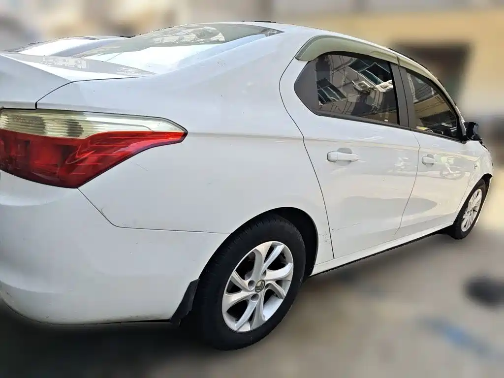 Citroen Elysee — миниатюра 6