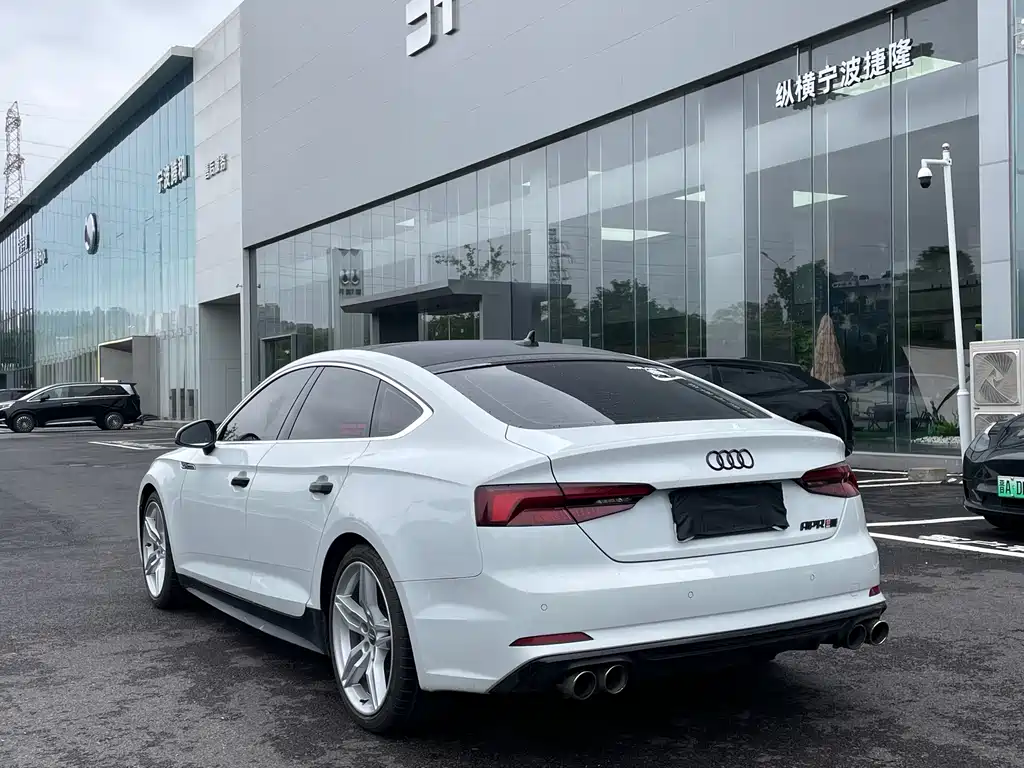 Audi A5 (Import) — миниатюра 18